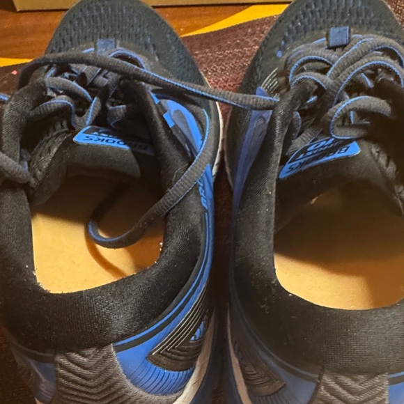 Brooks Ghost 10 DNA Navy and Black Athletic Sneakers - Picture 4 of 5